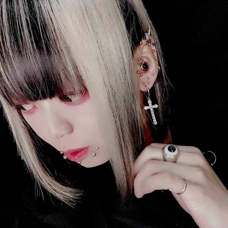 恋火 プロフ読んで下さい　サファイヤ　ピアス　K18WG K18WG ピンクサファイヤ・ダイヤ ピアス｜レオ・ピッツォ｜取扱