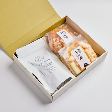 焙じ茶とおせんべいのセット