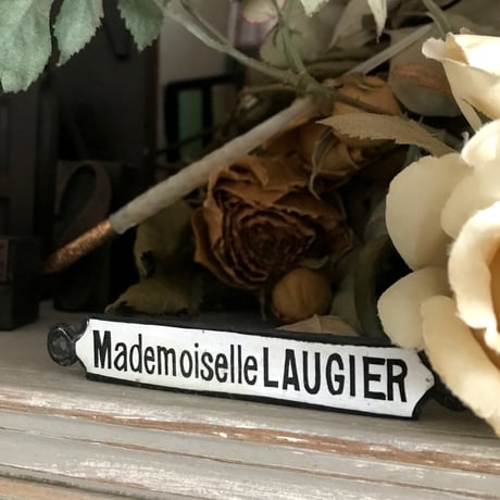 ◇送料無料◇ French enamel sign / plate (Mademoiselle Laugier) - フランスのホーローサイン（名札）　「マドマゼル　ロジエ」 -