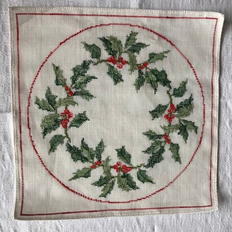 北欧　刺繍　クロスステッチ　正方形クロス　テーブルセンター　リネン　ヴィンテージ　クリスマスリース　41x41ｃｍ 未使用品