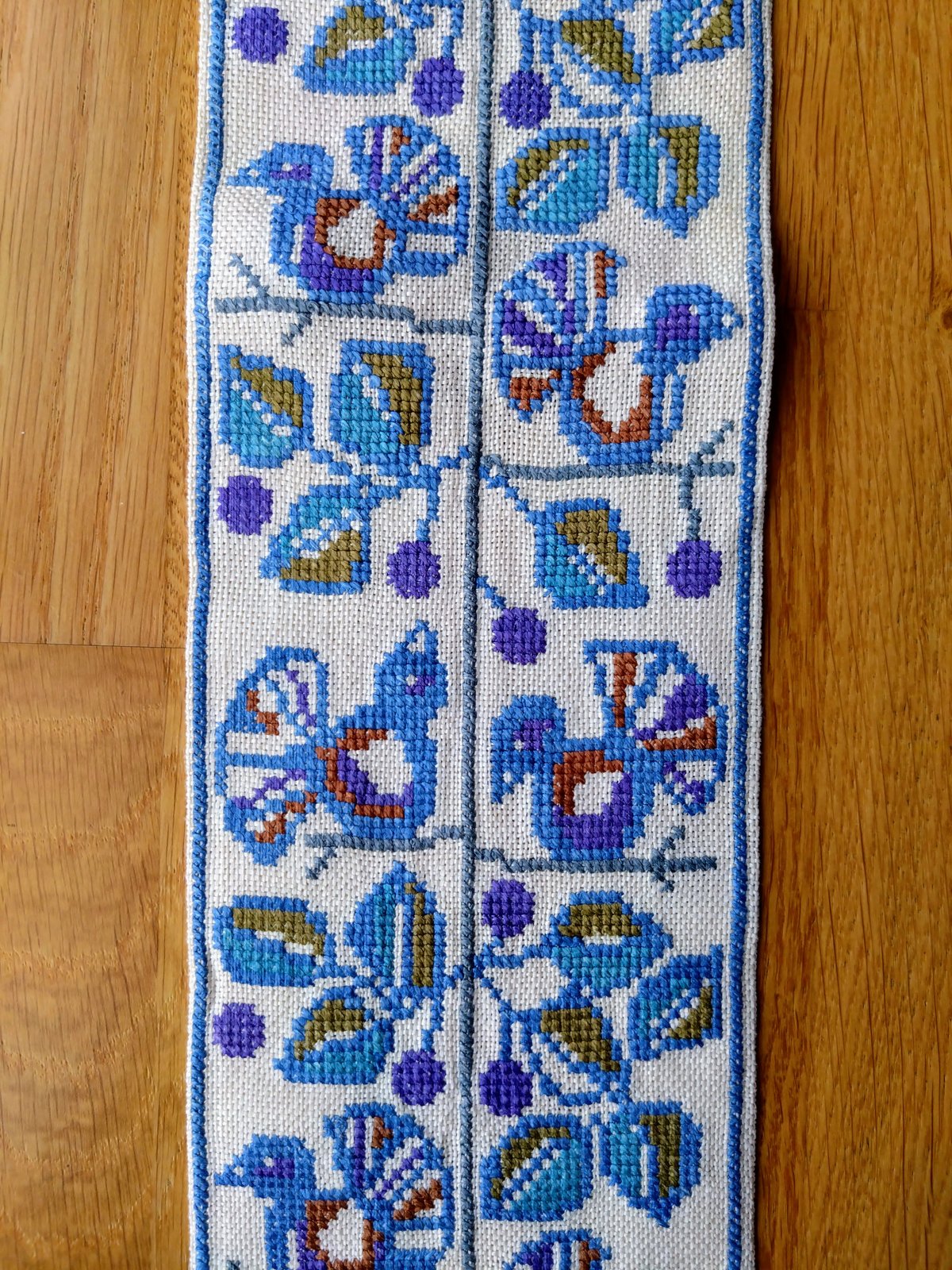 絹　刺繍　水色　幅60cm×4m 帯？タペストリー？テーブルクロス？ 1204_sakuhin2.jpg?v=1697018790