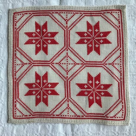 リネン　刺繍クロス　二点セット 星と　チューリップ　北欧　ヴィンテージ