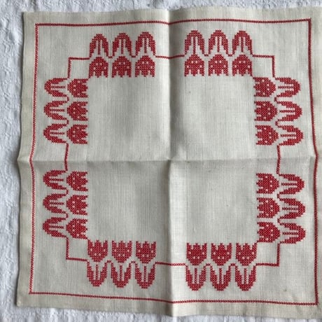 リネン　刺繍クロス　二点セット 星と　チューリップ　北欧　ヴィンテージ