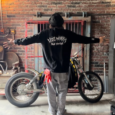 METAL B.Y.C LONG SLEEVE(BLACK)