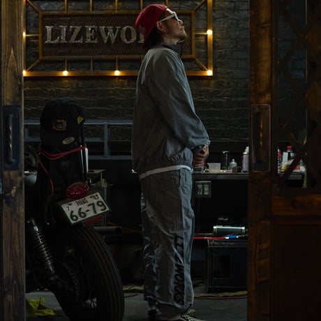 LIZEWORKS Nylon Pants (gray)