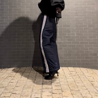 line pants