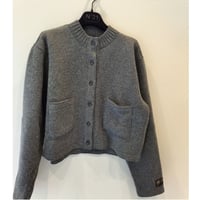 ニットカーディガン