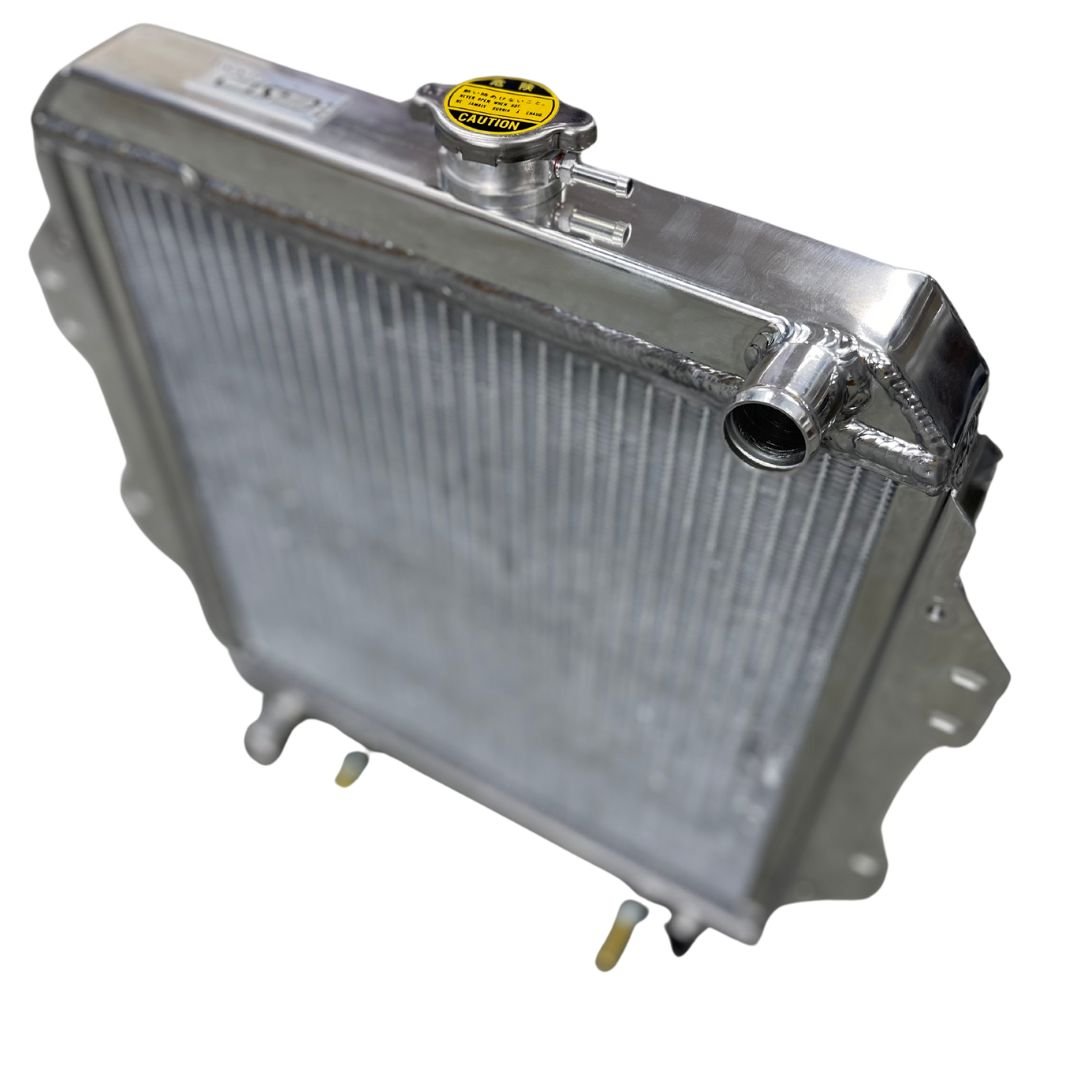 ジムニー ja22 ラジエーター 5枚ファン 冷却液タンク付き fit=scale-down,w=1200