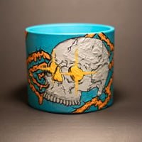 skull worm pot