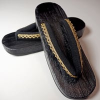 夏物SALE！レース飾り鼻緒の桐下駄　Black