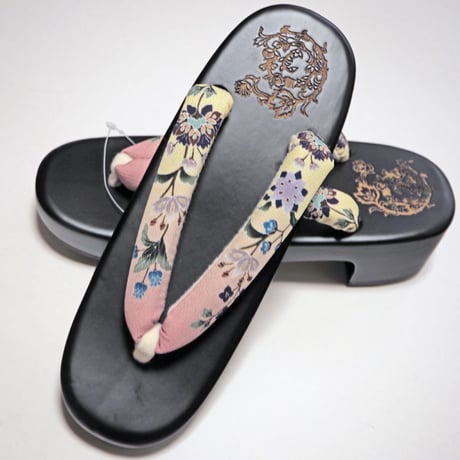 ruirui　玄々斎作　黒釉　稲笠香合　十四代淡々斎極め箱　M　R6990 ruirui様専用 玄々斎作 黒釉 稲笠香合 十四代淡々斎極め箱 M R6990