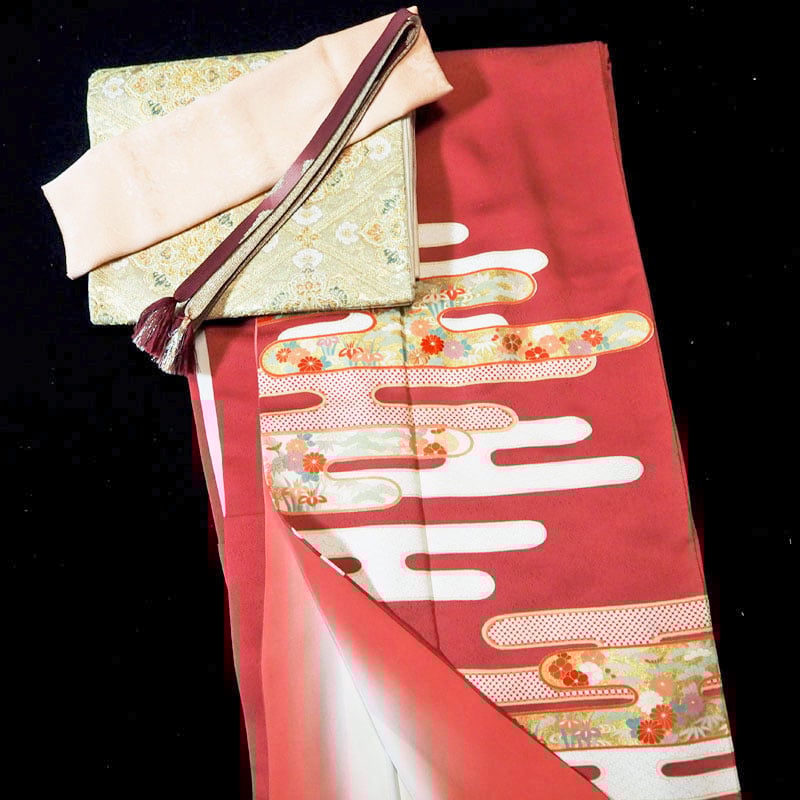 お着物配送レンタルセット・送料保険込み】真紅・エ霞文に花～訪問着