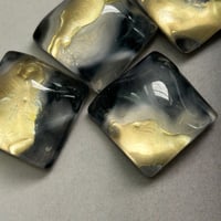 aurora- black