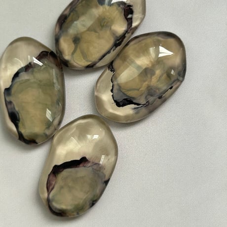Oyster beige