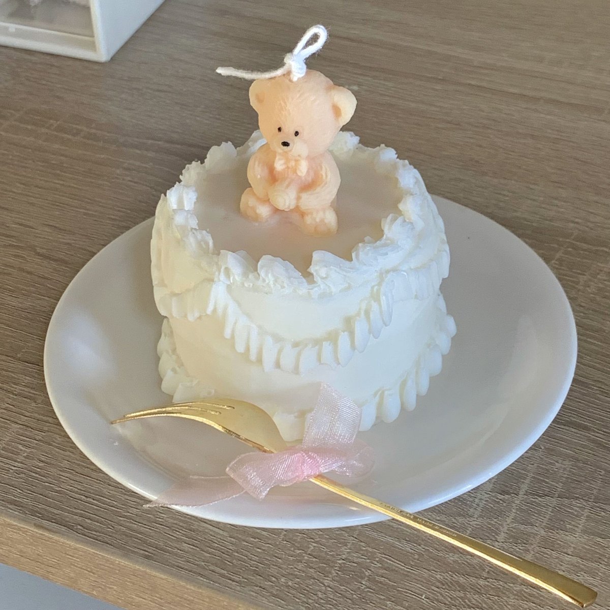 【海外限定】Glossier キャンドル　バースデーケーキ グロッシアー Birthday Cake Candle – Glossier