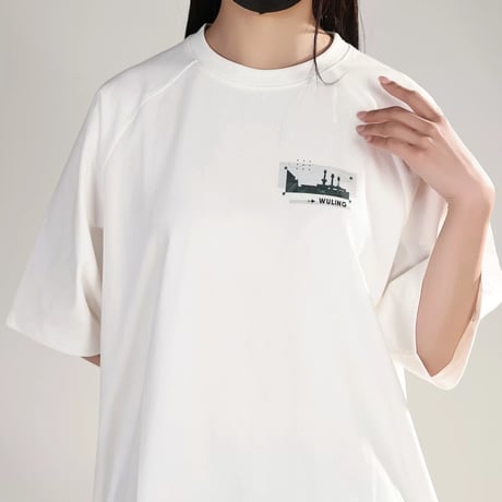 【明日方舟 終末地公式店】2604 参賽記念 Tシャツ 138元 （予約170日以内発送）
