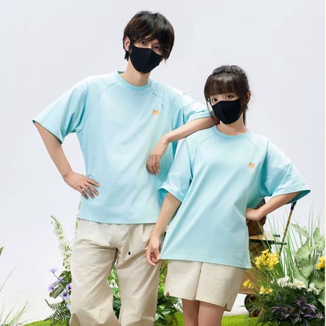 【明日方舟公式店】紅山森林動物園 コラボ Tシャツ アーミヤ 138元 （予約170日以内発送）