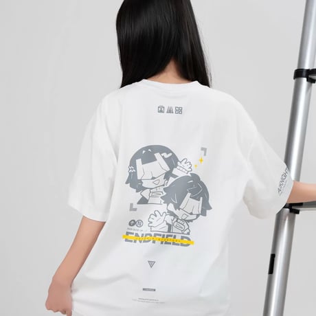 【明日方舟 終末地公式店】2607 Tシャツ 打灰中 138元 （予約160日以内発送）