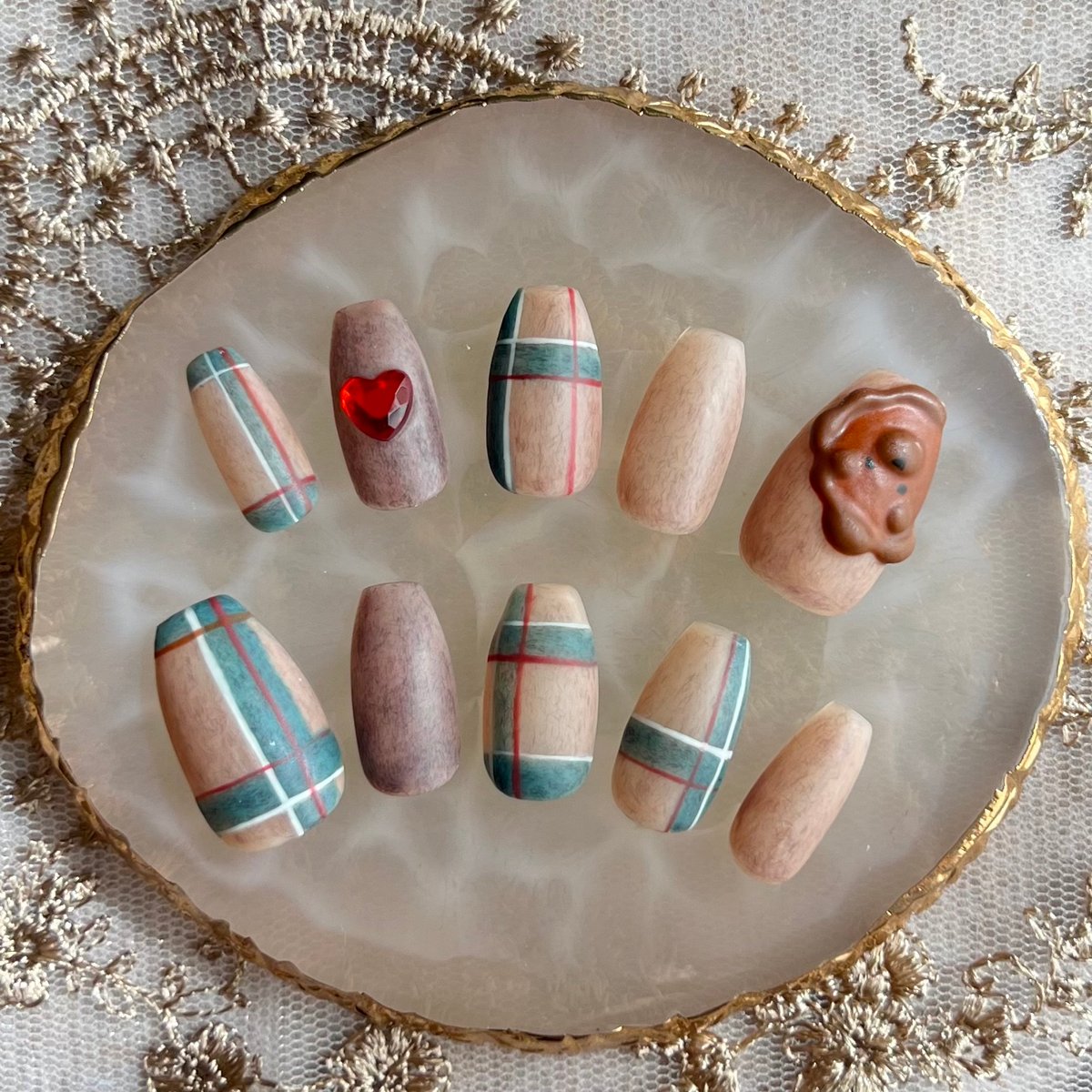 くまシーリングスタンプ🧸×フラッフィーチェックネイルチップ