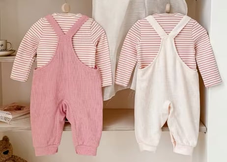 うさちゃんオーバーオールサロペット🐰66〜120