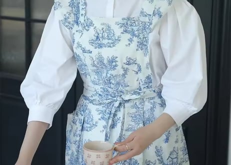 トワルドジュイふりるエプロン