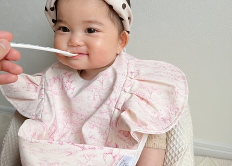 トワルドジュイお食事エプロン0〜4歳［即納］