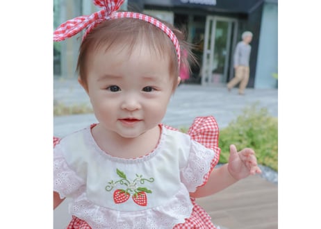 いちごギンガムチェックロンパースセット🍓66〜90