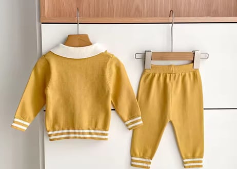 重ね着風Babyニットセットアップ66〜90