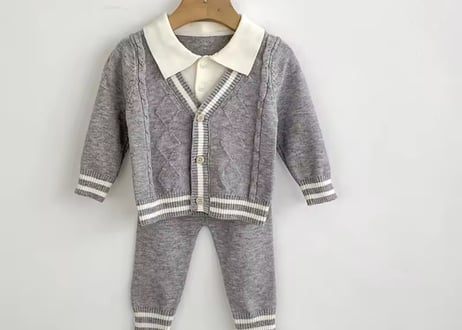 重ね着風Babyニットセットアップ66〜90