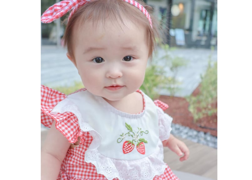いちごギンガムチェックロンパースセット🍓一部即納ヘアバンド