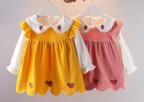 いちご刺繍ワンピース🍓各種70〜100