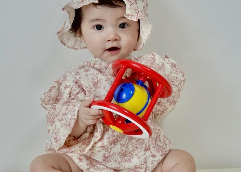 Babyねこちゃん♡お帽子&Libertyロンパースおめかしスタイル♪テディベア Babyねこちゃん♡お帽子&Libertyロンパースおめかしスタイル♪テディベア