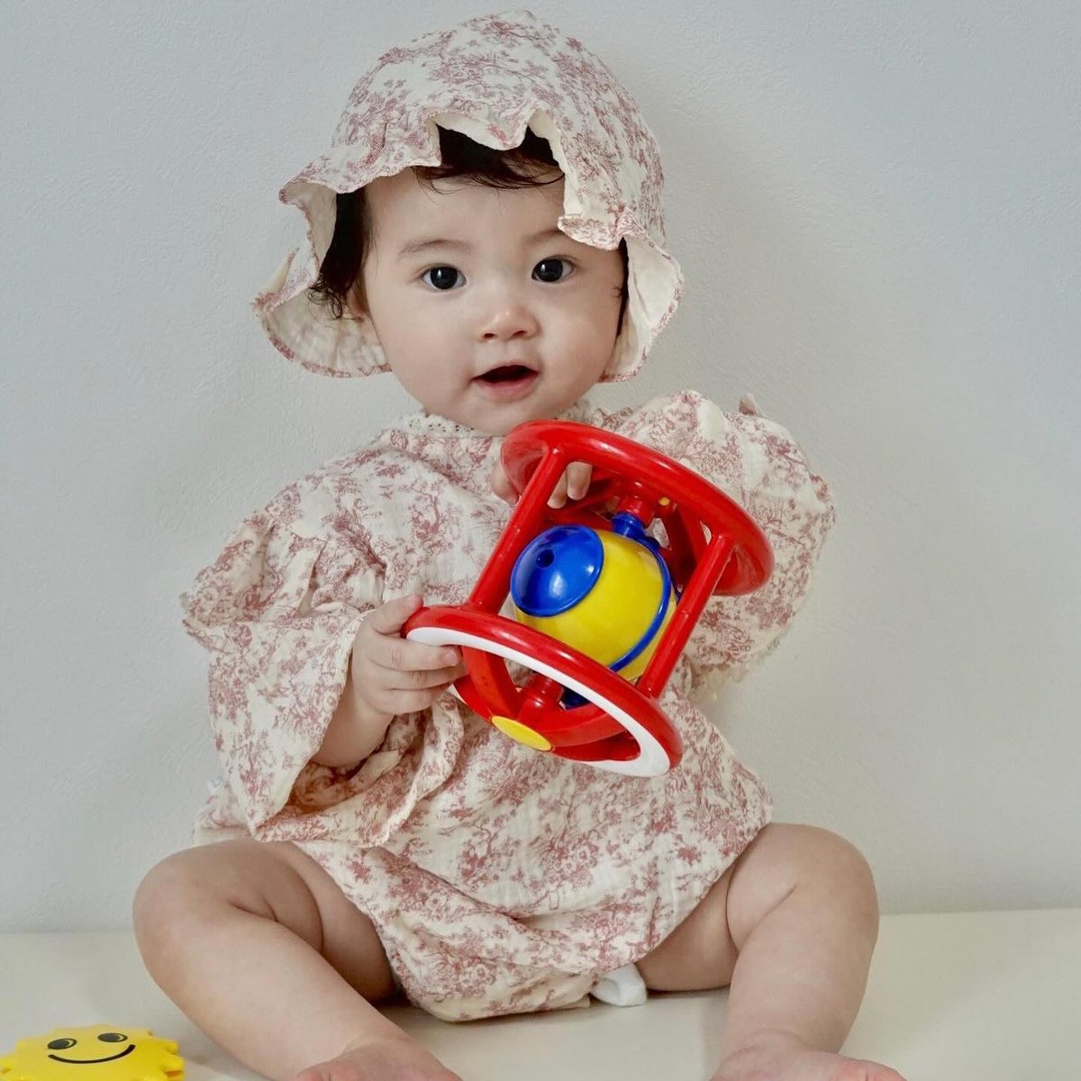【美品】baby Dior ロンパース&ビーニー トワル ドゥ ジュイ 60cm top.jpg