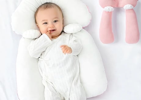 赤ちゃん抱き枕(寝返り防止枕)一部即納