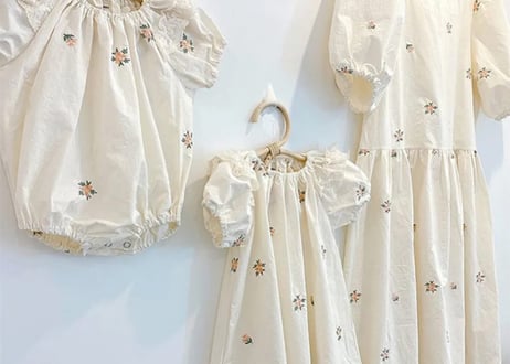 小花刺繍リンクワンピース♡＆ロンパース66〜130
