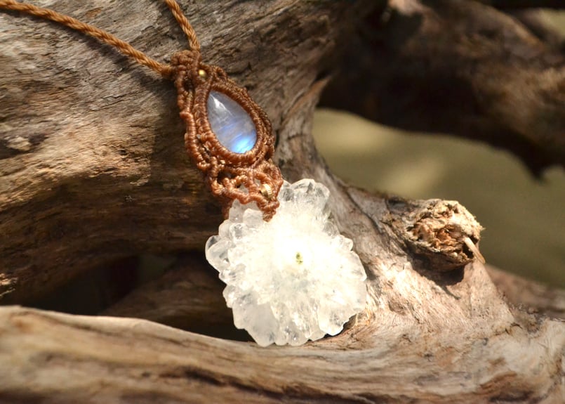 ソーラークォーツ&ブルームーンストーン・ネックレス | Macrame Wala