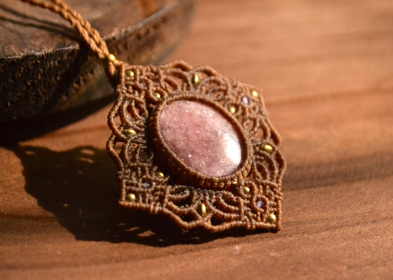 ロードクロサイト(インカローズ)・ネックレス | Macrame Wala