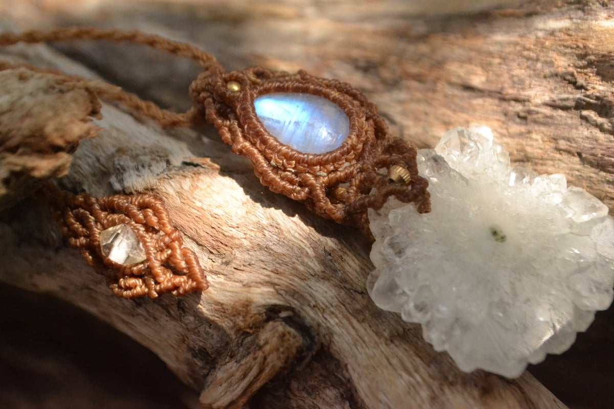 ソーラークォーツ&ブルームーンストーン・ネックレス | Macrame Wala