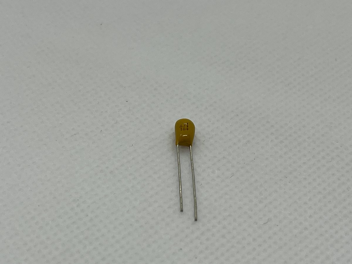 タンタル電解コンデンサ TBM1C475BECB 1個～ 16V4.7μF | デンキの杜(