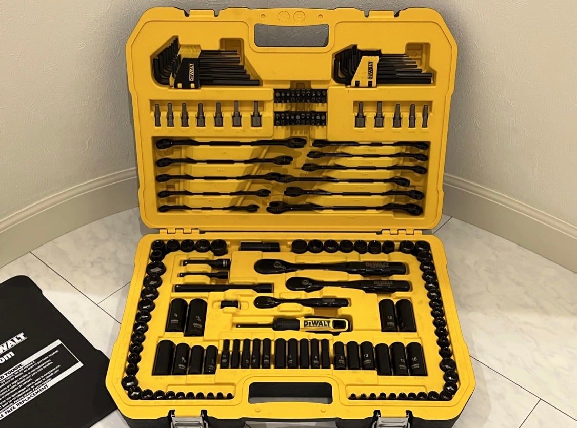 DEWALT製 工具セット 184pcs ブラックエディション メカニックツール 