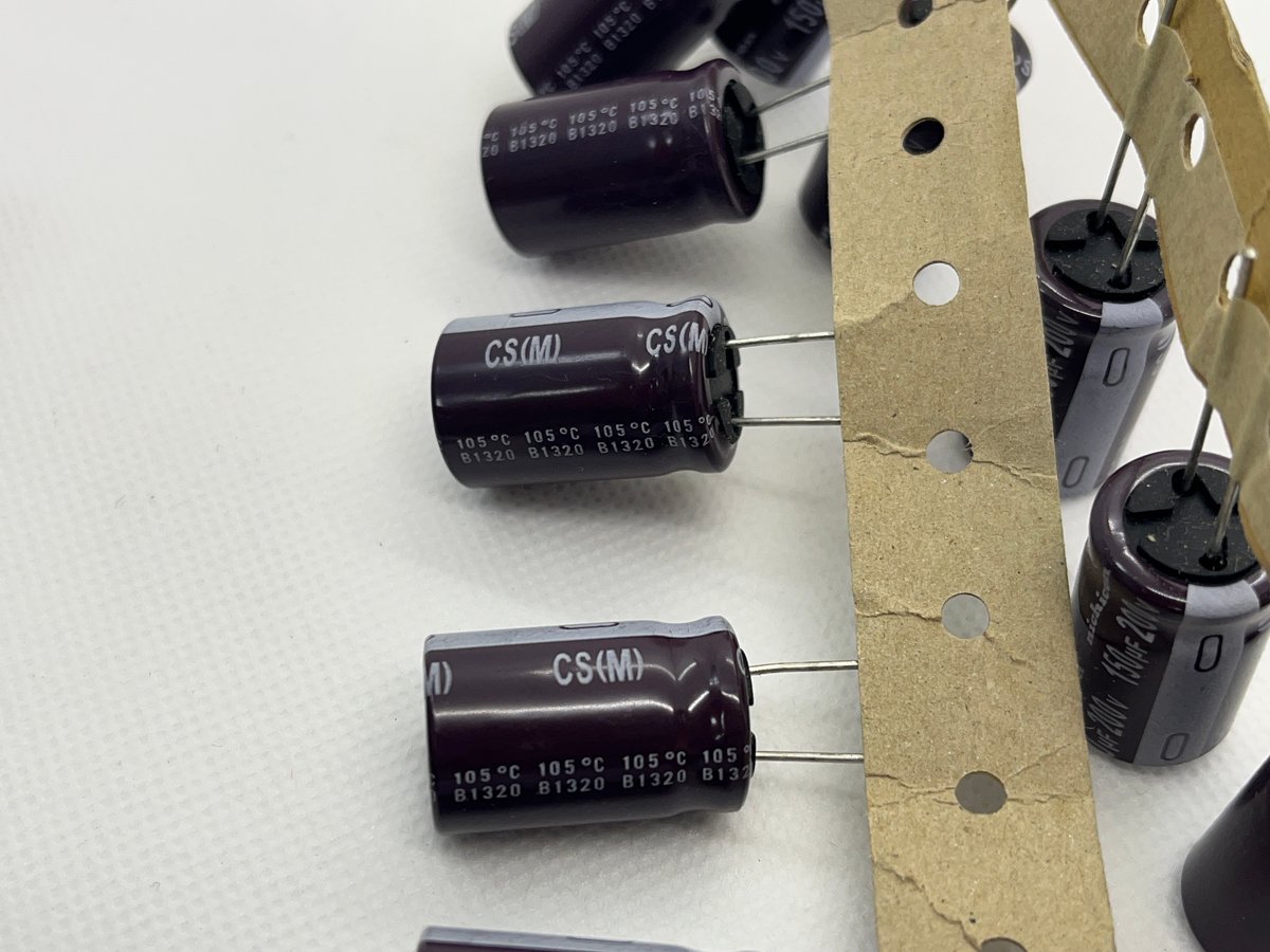 アルミ電解コンデンサ UCS2D151MHD1TN 10個セット 200V150μF ニチコ