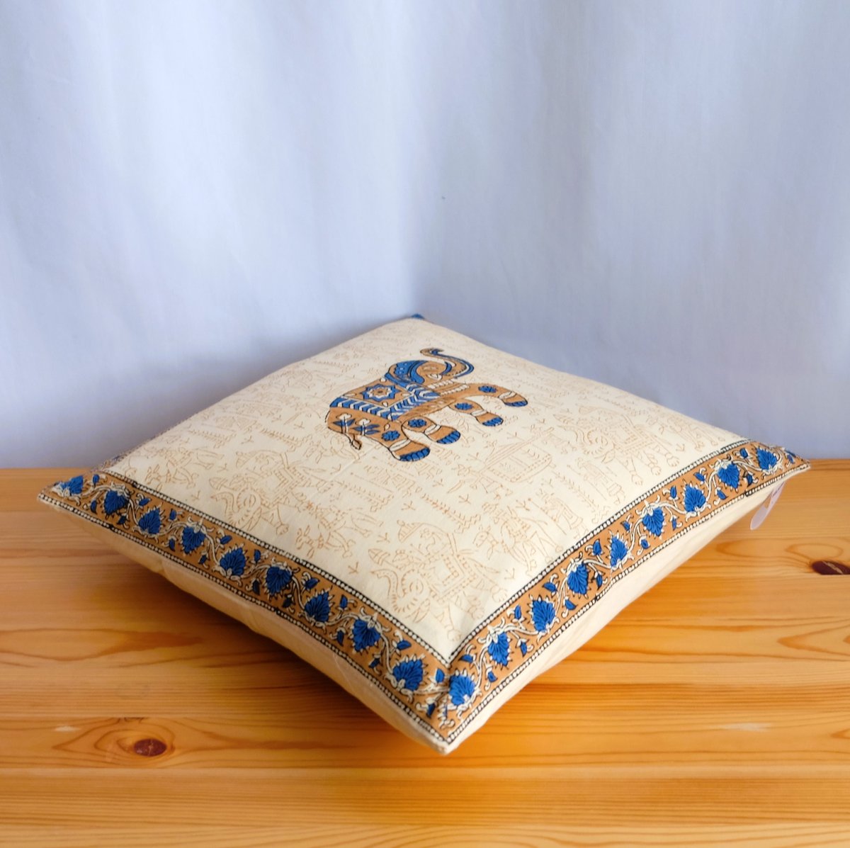 【フェイラー】　パニエドフルール　クッション　カバー＋クッション フェイラー】 パニエドフルール クッション カバー＋クッション 2025年