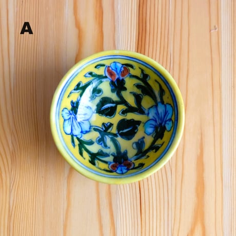 陶器小物入れ　インド　ブルーポタリー　小サイズ　花柄