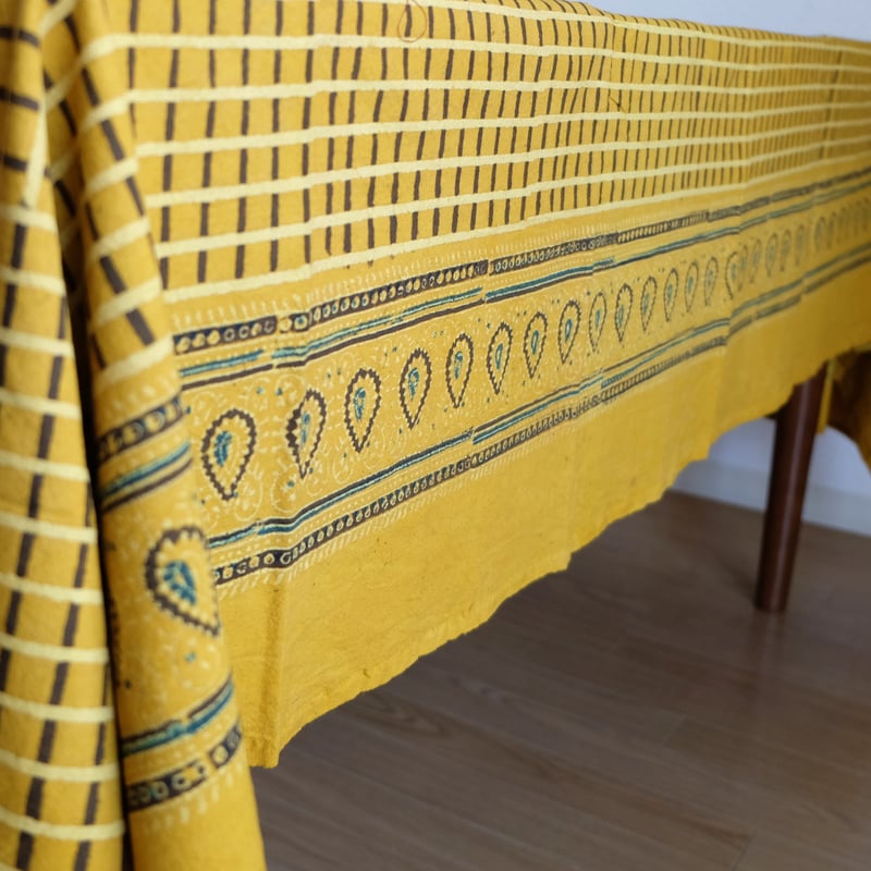 未使用※インド ブロックプリント 中綿入りキルト オレンジイエロー　マルチラグ マルチクロス 約145×224cm インド綿 ブロックプリント ア