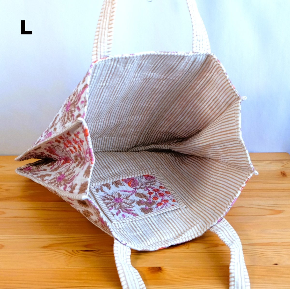 トートバッグ　インド刺繍ハイクラスピンク　ハンドメイド 雫ビーズとカラフルな糸のインド刺繍トートバッグ【Sサイズ