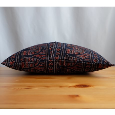 クッションカバー　約40×40cm　インド綿　ブロックプリント　アジュラック　インディゴ×鳥