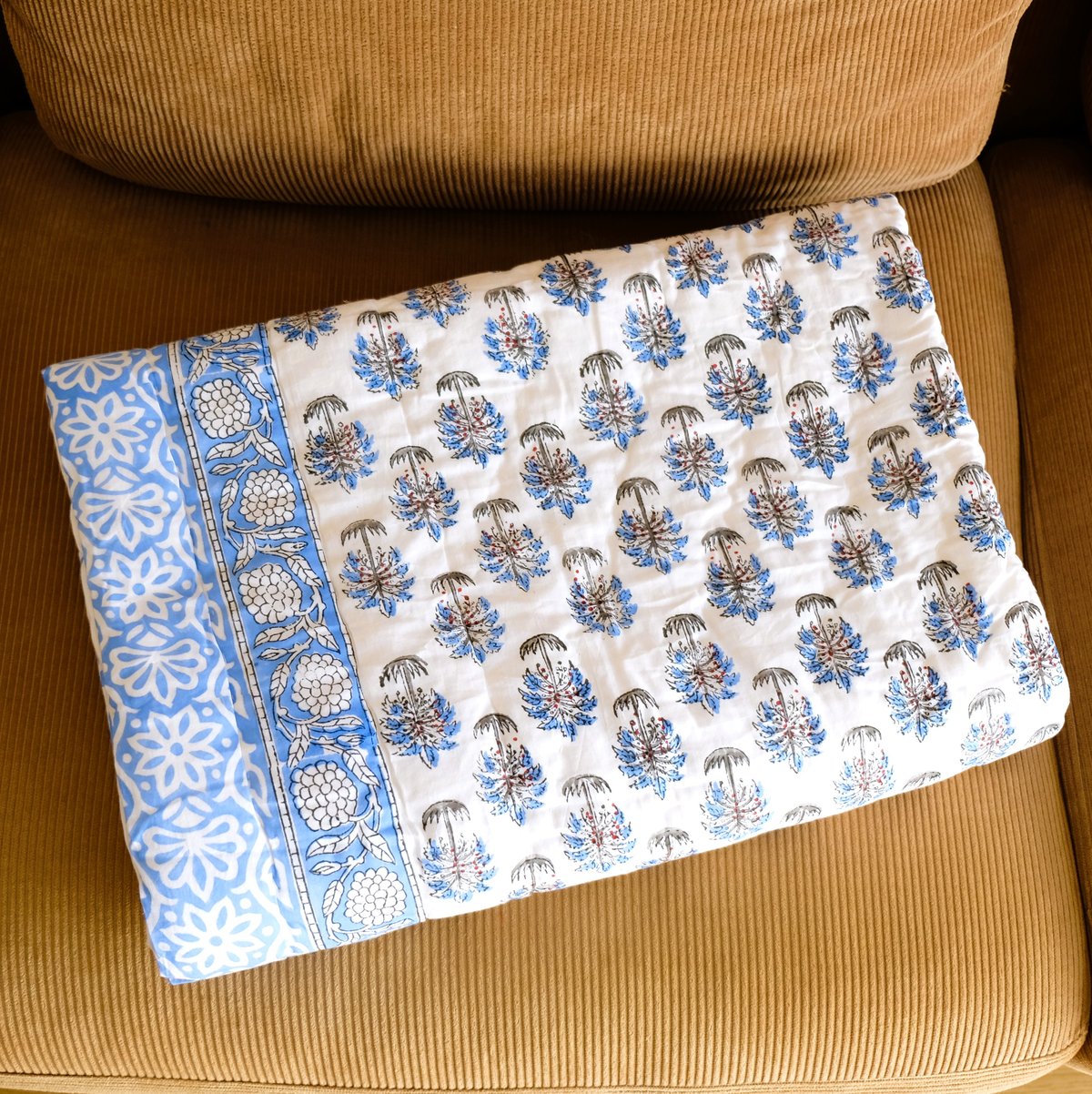 未使用※インド ブロックプリント 中綿入りベビーキルト ネイビー マルチラグ 未使用※インド ブロックプリント 中綿入りベビーキルト ネイビー