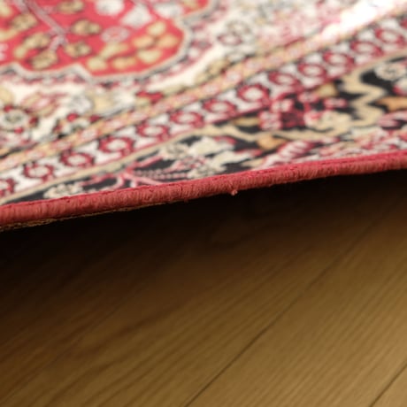 インド　手織り絨毯　シルク　＜約149 x 237 ㎝＞　赤・メダリオン