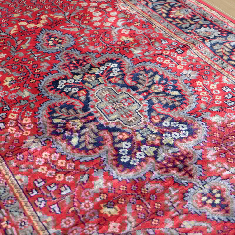 インド 手織り絨毯 シルク <約92 x 149 ㎝> 赤・メダリオン インド 手織り絨毯 シルク <約92 x 149 ㎝> 赤・メダリオン