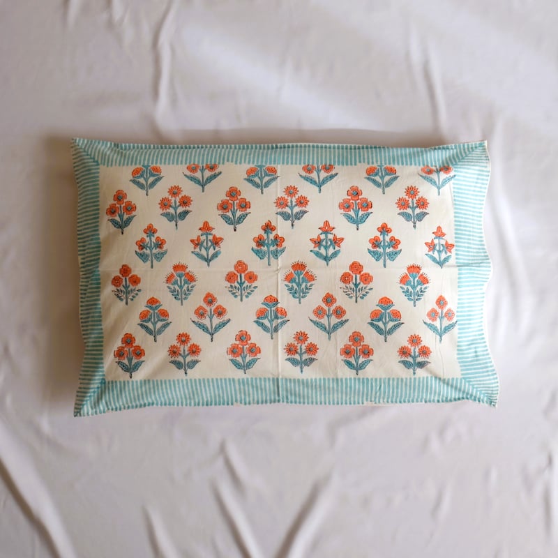 未使用※インド ブロックプリント 中綿入りキルト オレンジフラワー